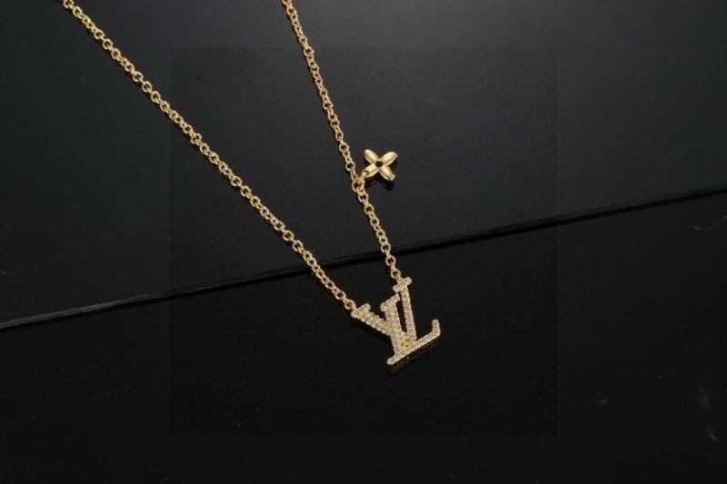 Tailored Louis Vuitton Necklaces 247877