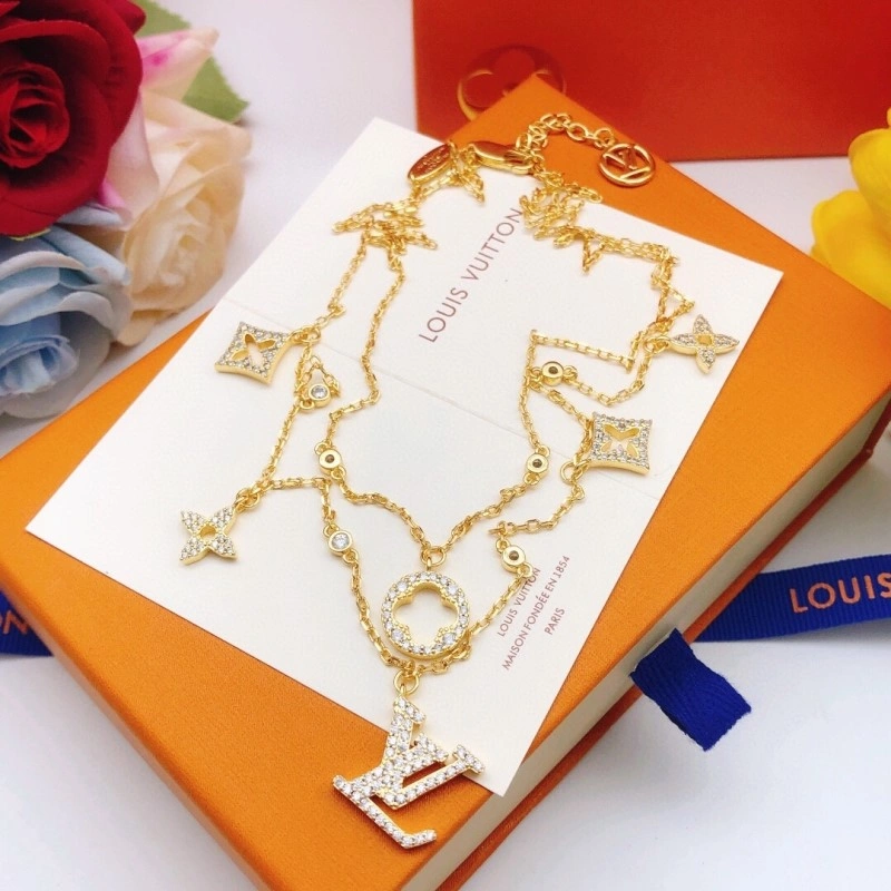 MoistureWicking Louis Vuitton Necklaces 247875