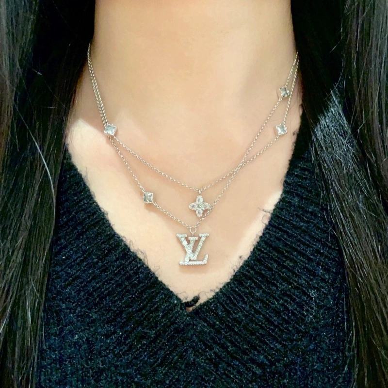 Vibrant Louis Vuitton Necklaces 247869