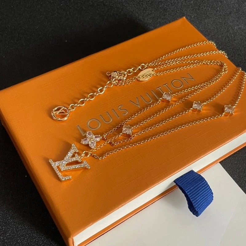 MultiPurpose Louis Vuitton Necklaces 247874