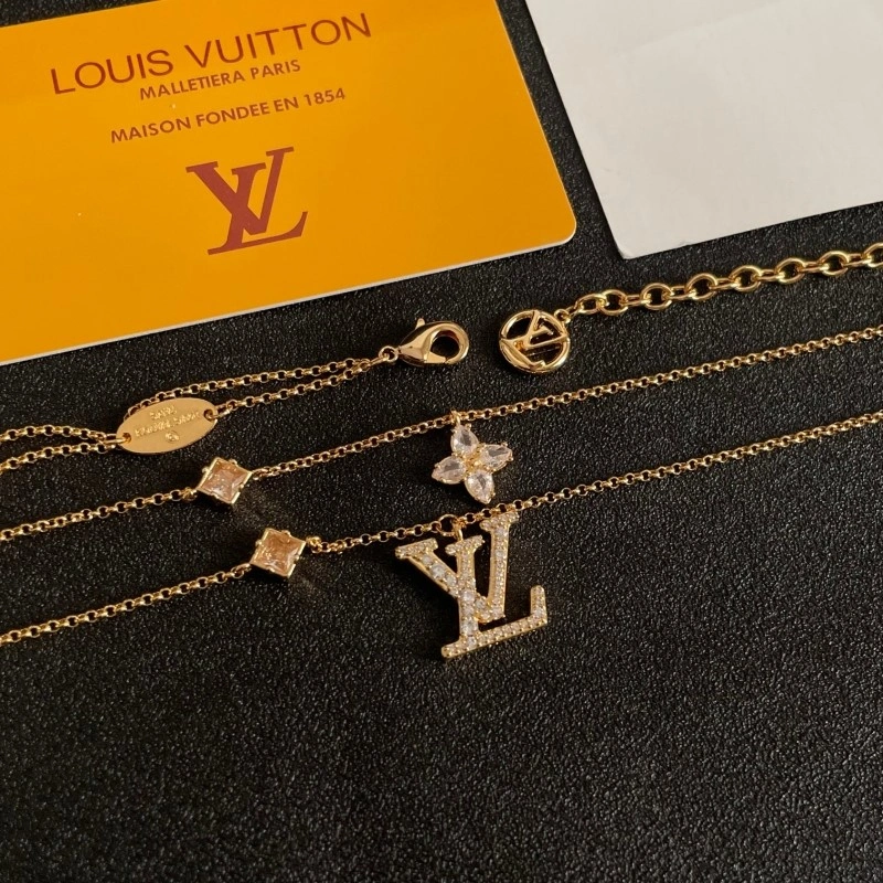 MultiPurpose Louis Vuitton Necklaces 247874