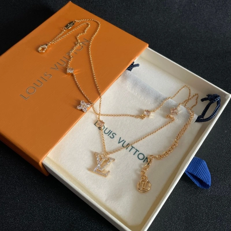 MultiPurpose Louis Vuitton Necklaces 247874