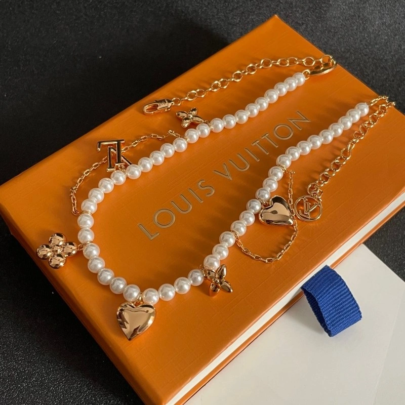 SunProtective Louis Vuitton Necklaces 247872