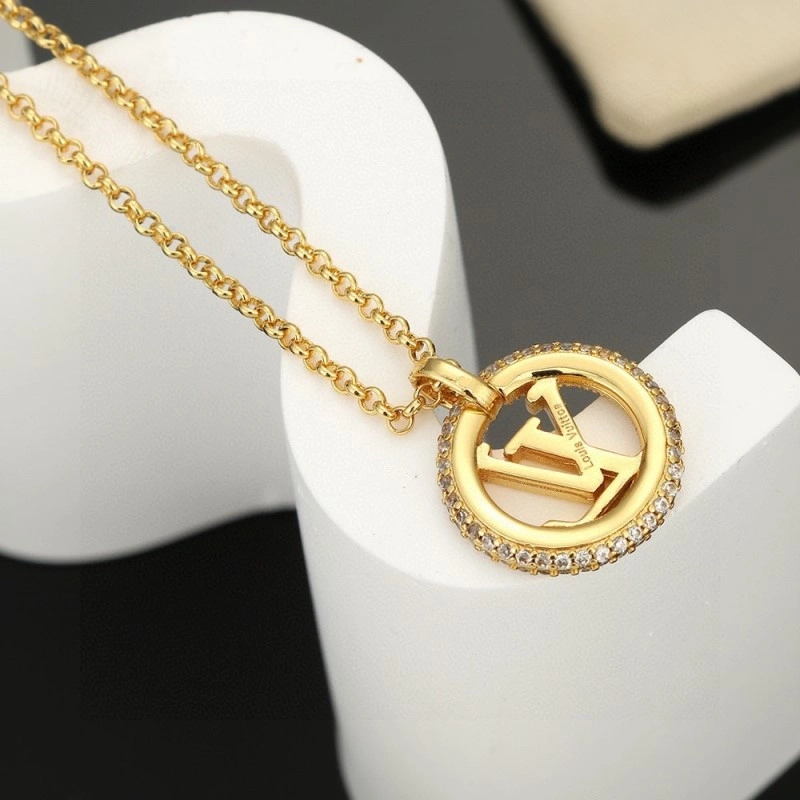 TechFriendly Louis Vuitton Necklaces 247859