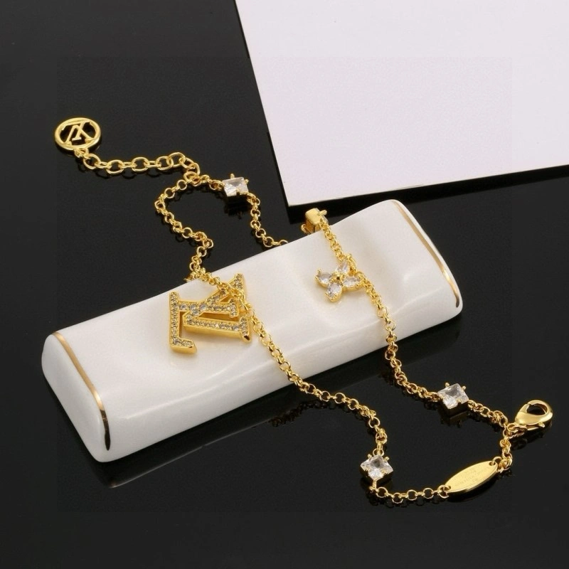 HighPerformance Louis Vuitton Necklaces 247870