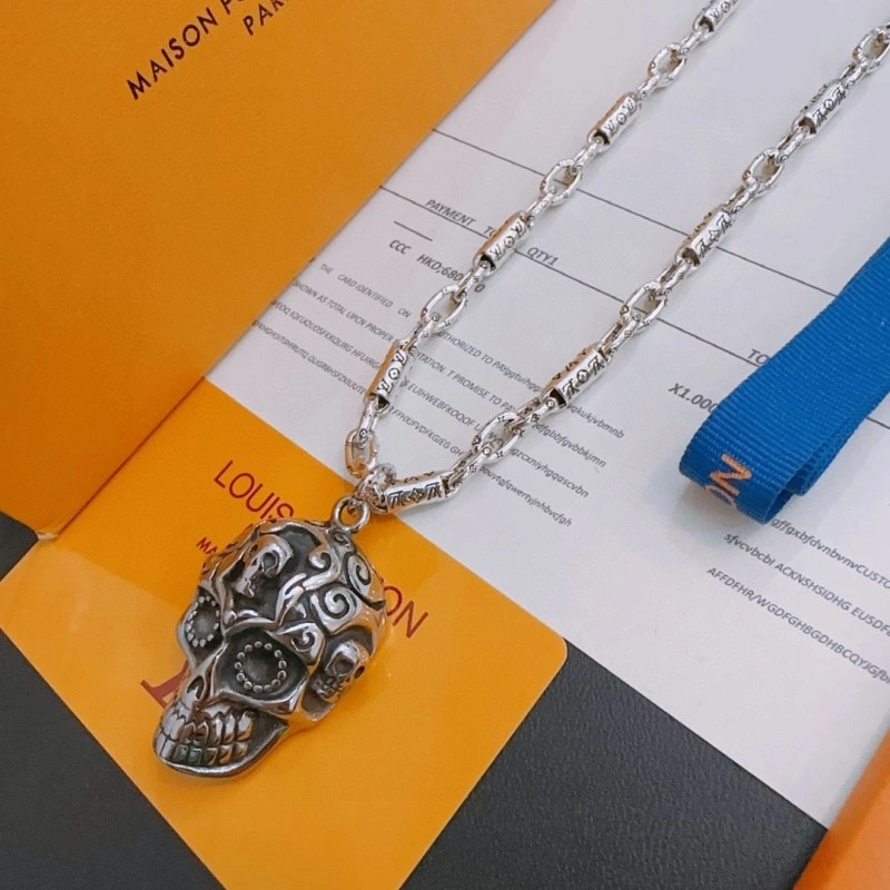 Neat Louis Vuitton Necklaces 247873
