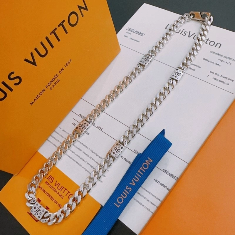 Louis Vuitton Necklaces WrinkleFree 247861