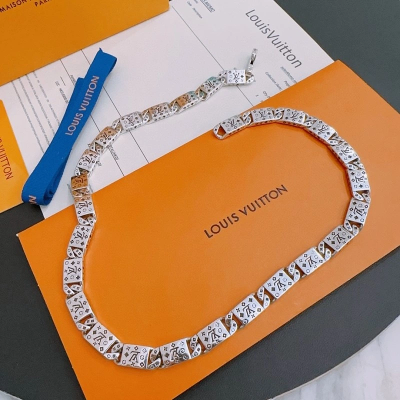 Louis Vuitton Necklaces Upgraded 247860