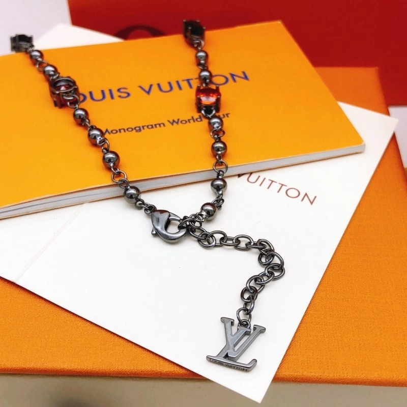 Louis Vuitton Necklaces Casual 247849