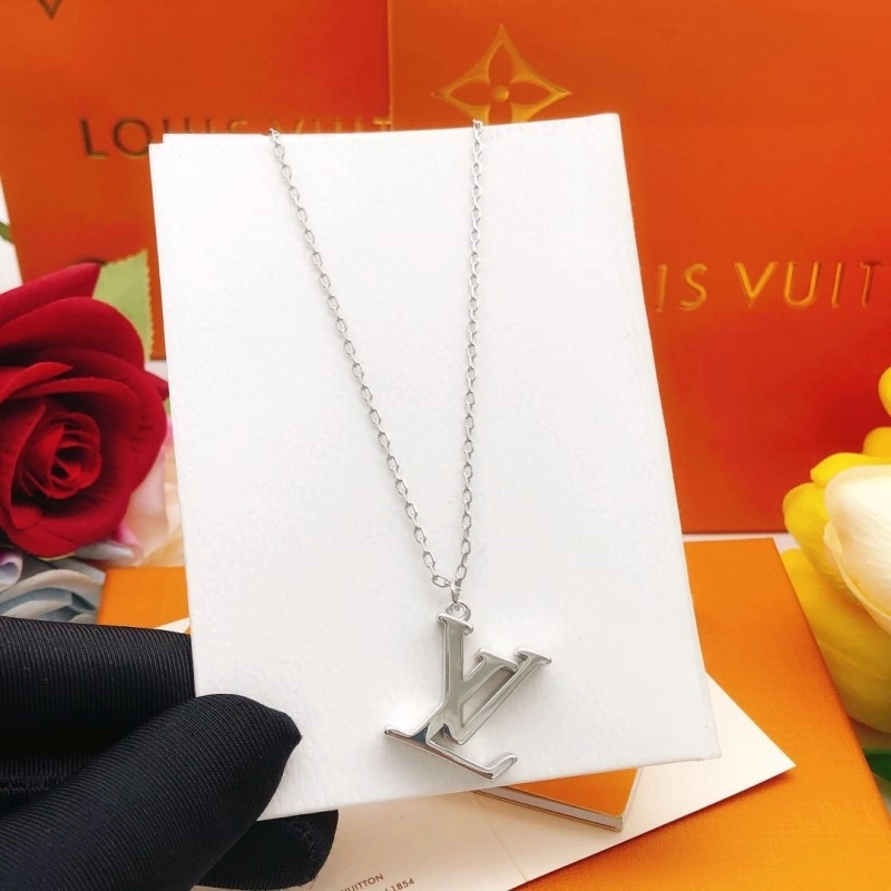Unique Louis Vuitton Necklaces 247852