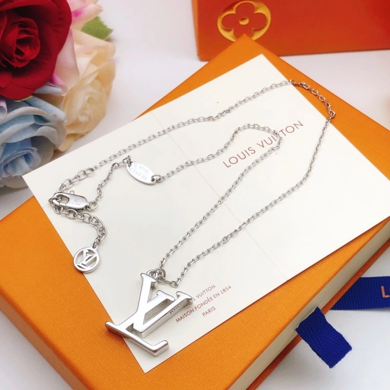 Unique Louis Vuitton Necklaces 247852