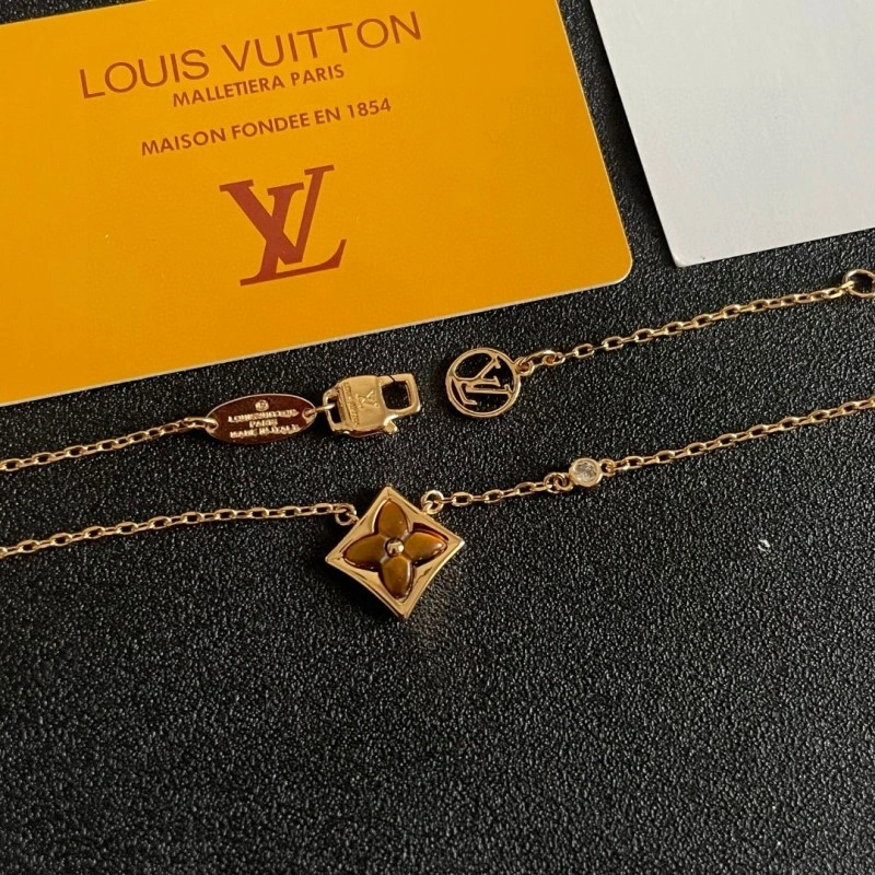 Unique Louis Vuitton Necklaces 247868