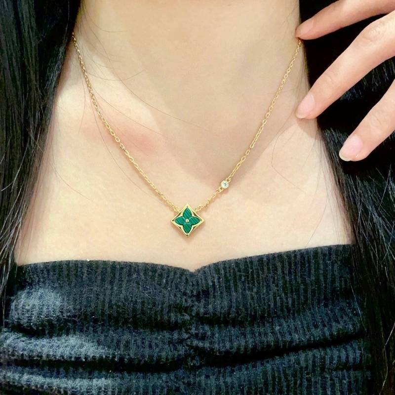 Stretchable Louis Vuitton Necklaces 247855
