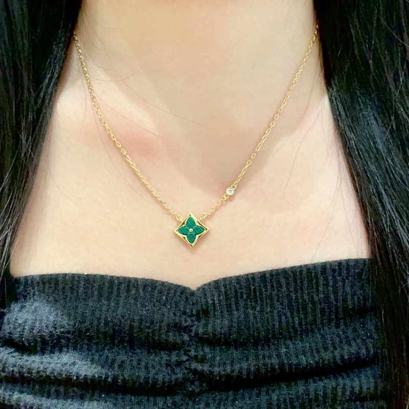 Stretchable Louis Vuitton Necklaces 247855