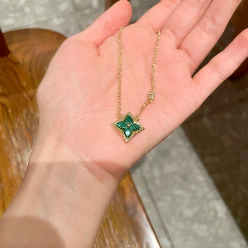 Stretchable Louis Vuitton Necklaces 247855