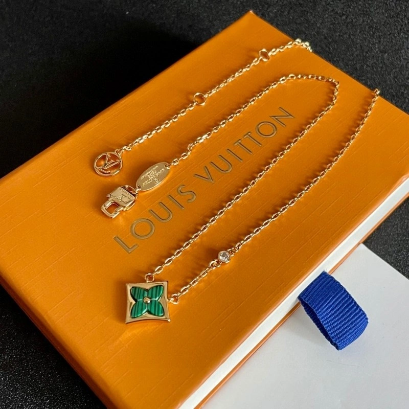 Stretchable Louis Vuitton Necklaces 247855