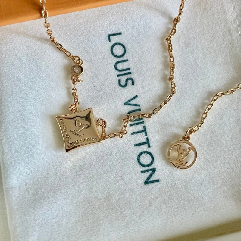 Stretchable Louis Vuitton Necklaces 247855