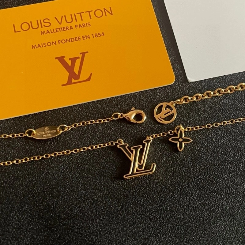 Practical Louis Vuitton Necklaces 247863