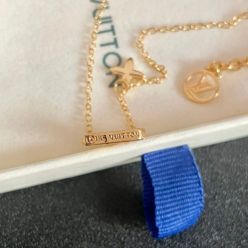 Practical Louis Vuitton Necklaces 247863