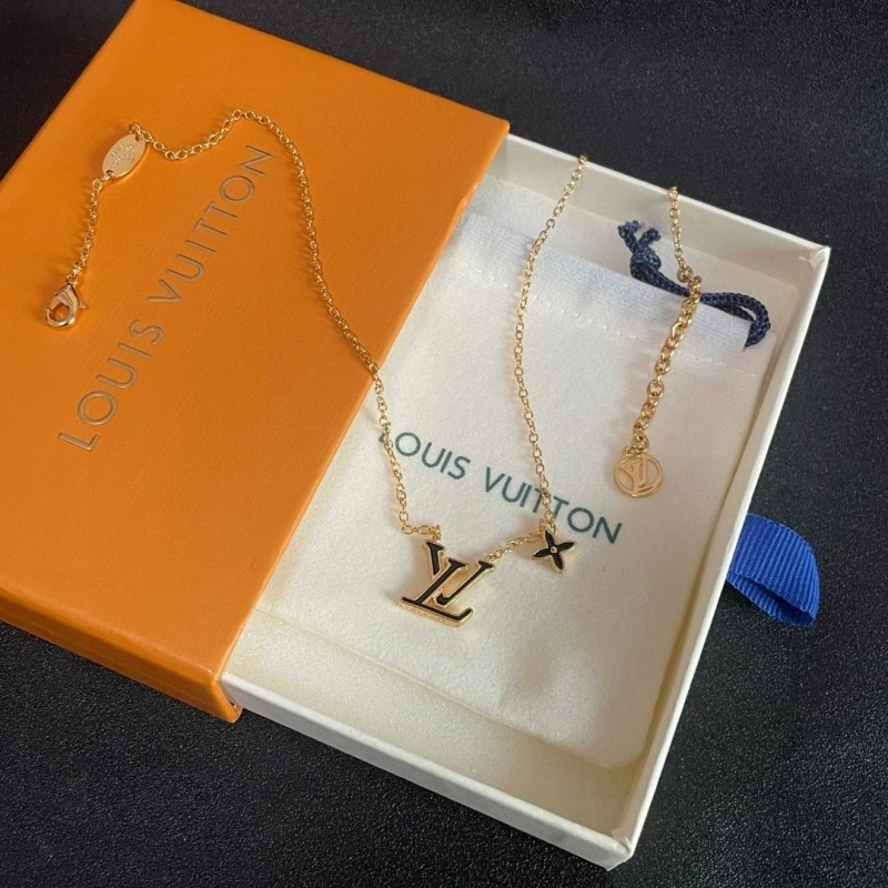 Practical Louis Vuitton Necklaces 247863