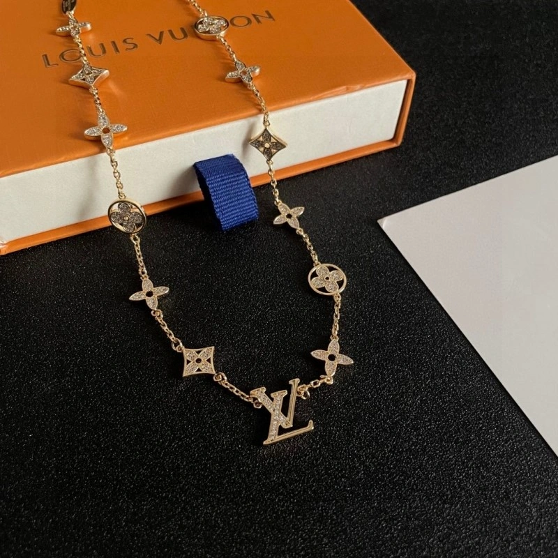 Louis Vuitton Necklaces Neat 247862