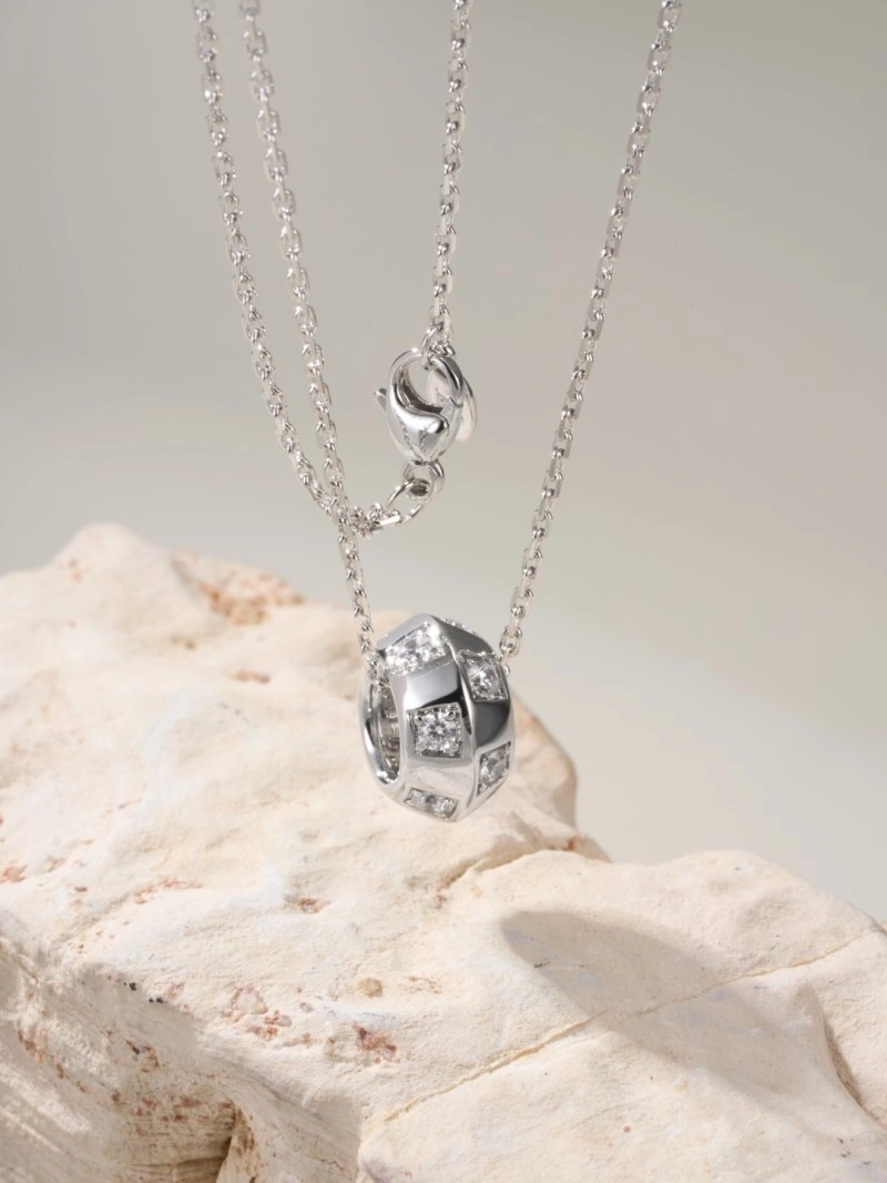 Sustainable Louis Vuitton Necklaces 247857