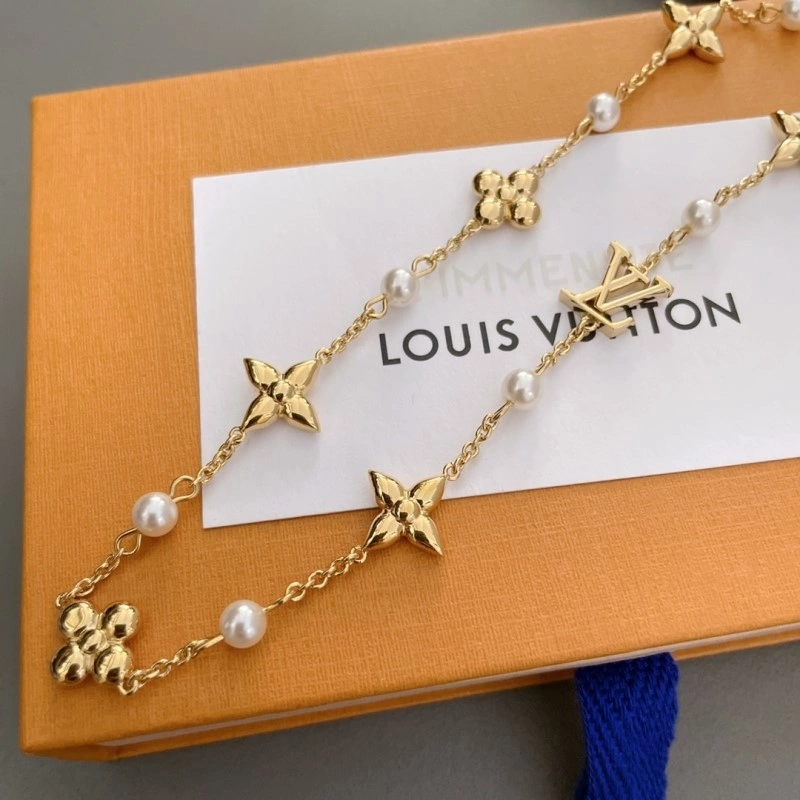RelaxedFit Louis Vuitton Necklaces 247844