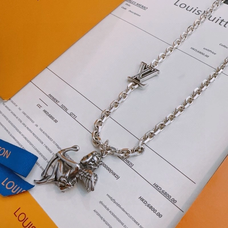 Sporty Louis Vuitton Necklaces 247848
