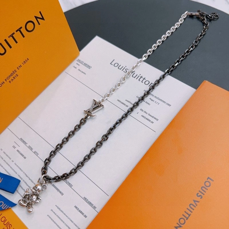 Soft Louis Vuitton Necklaces 247842
