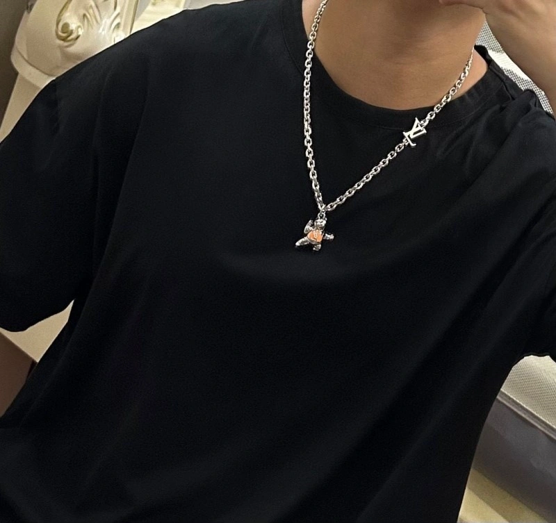 Sustainable Louis Vuitton Necklaces 247840