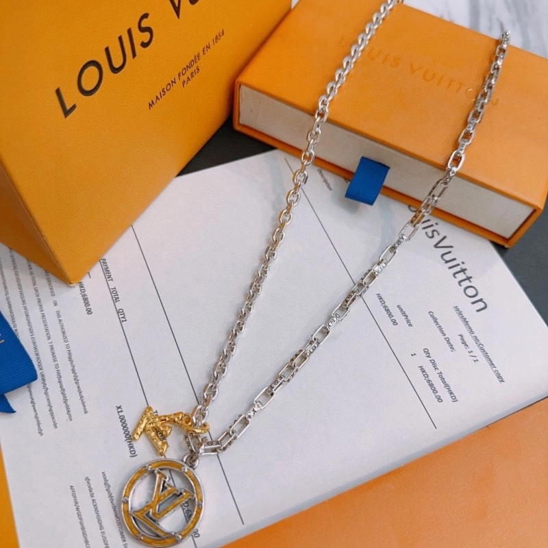 Louis Vuitton Necklaces FashionForward 247841
