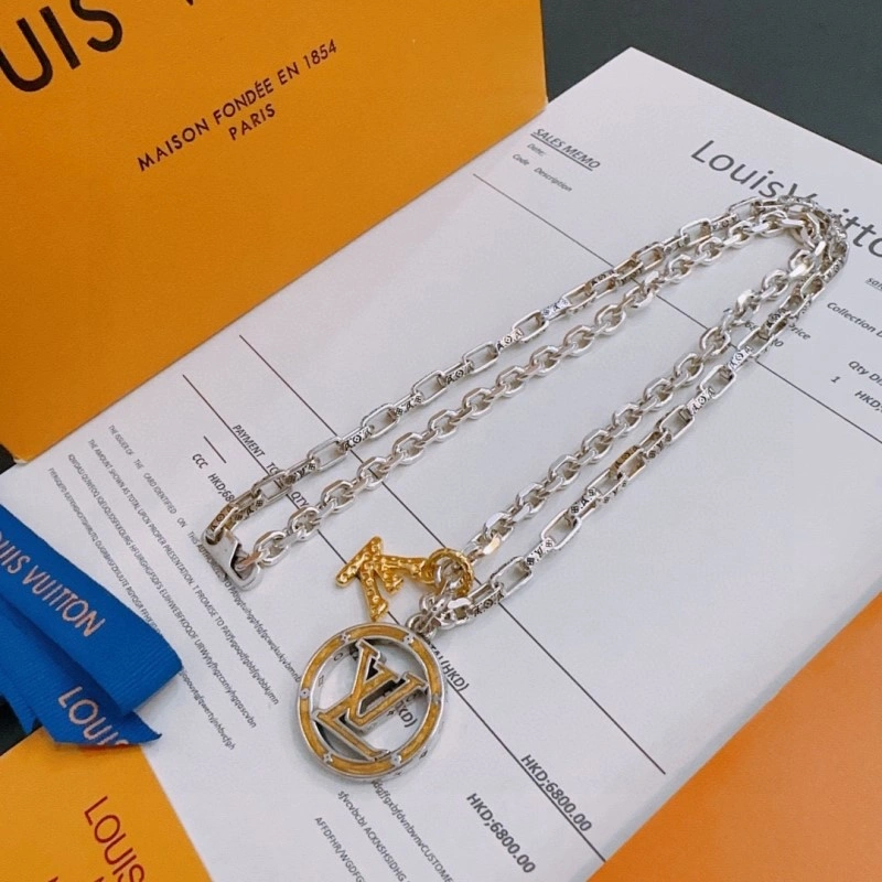 Louis Vuitton Necklaces FashionForward 247841