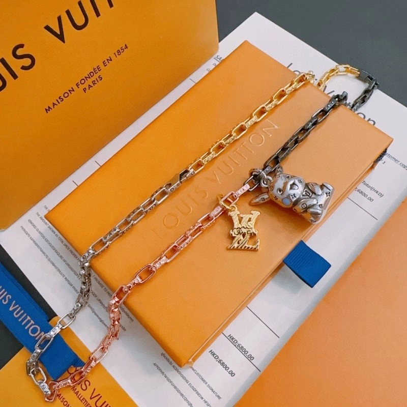 Louis Vuitton Necklaces RelaxedFit 247839