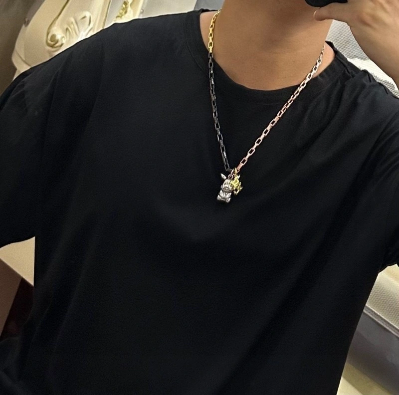 Louis Vuitton Necklaces RelaxedFit 247839