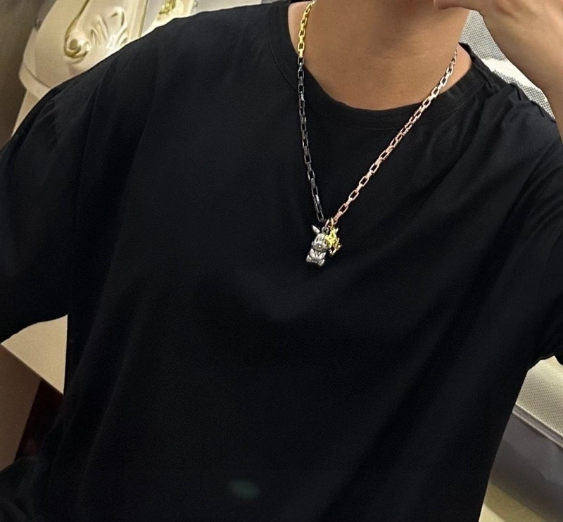 Louis Vuitton Necklaces RelaxedFit 247839