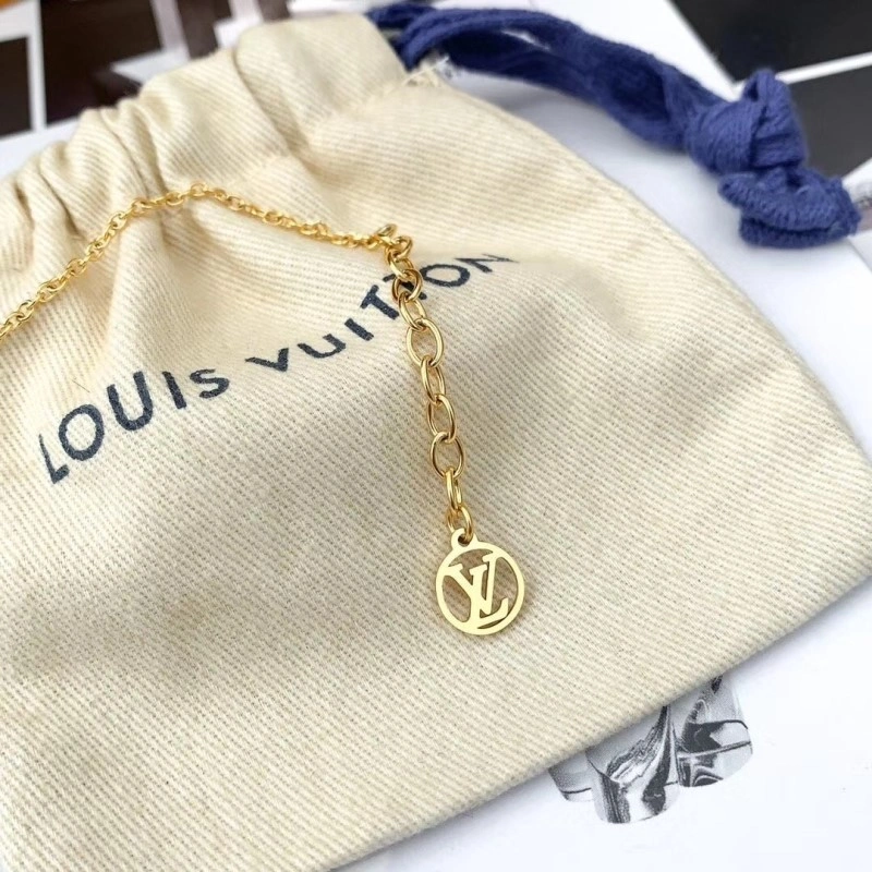 Compact Louis Vuitton Necklaces 247836