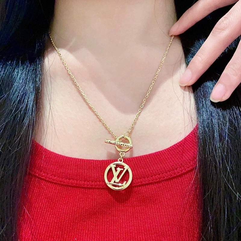 ComfortFit Louis Vuitton Necklaces 247833
