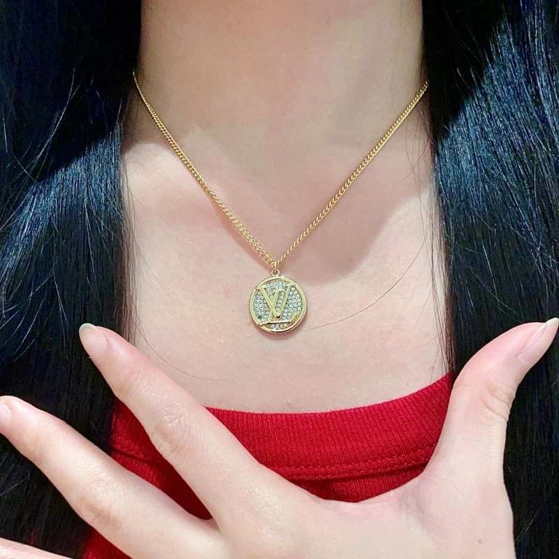 Refined Louis Vuitton Necklaces 247831