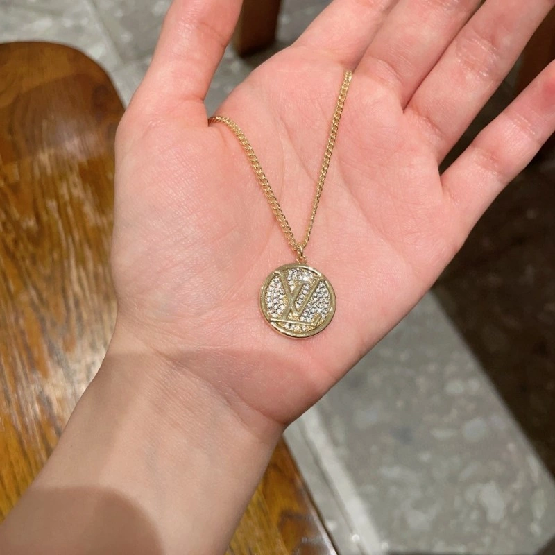 Refined Louis Vuitton Necklaces 247831