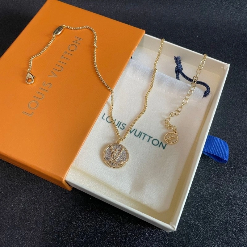 Refined Louis Vuitton Necklaces 247831