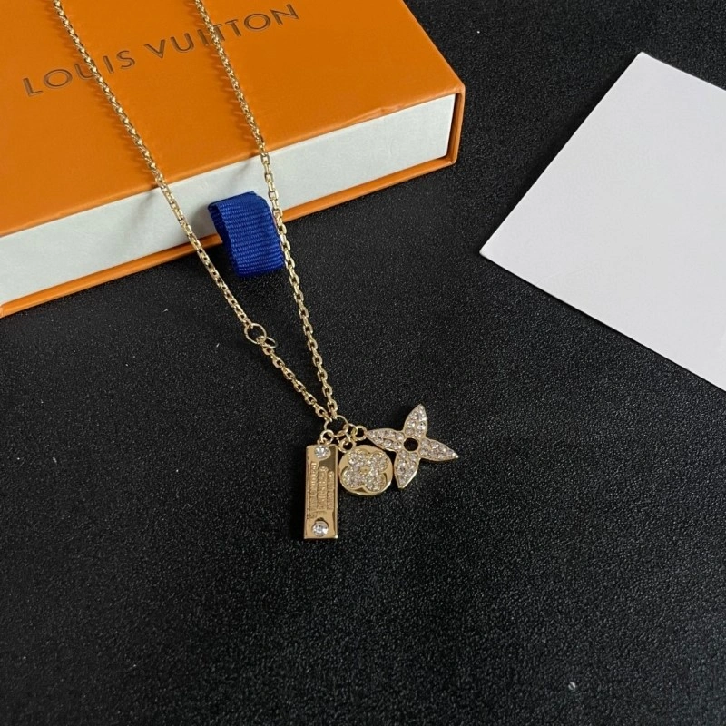 FastDry Louis Vuitton Necklaces 247817
