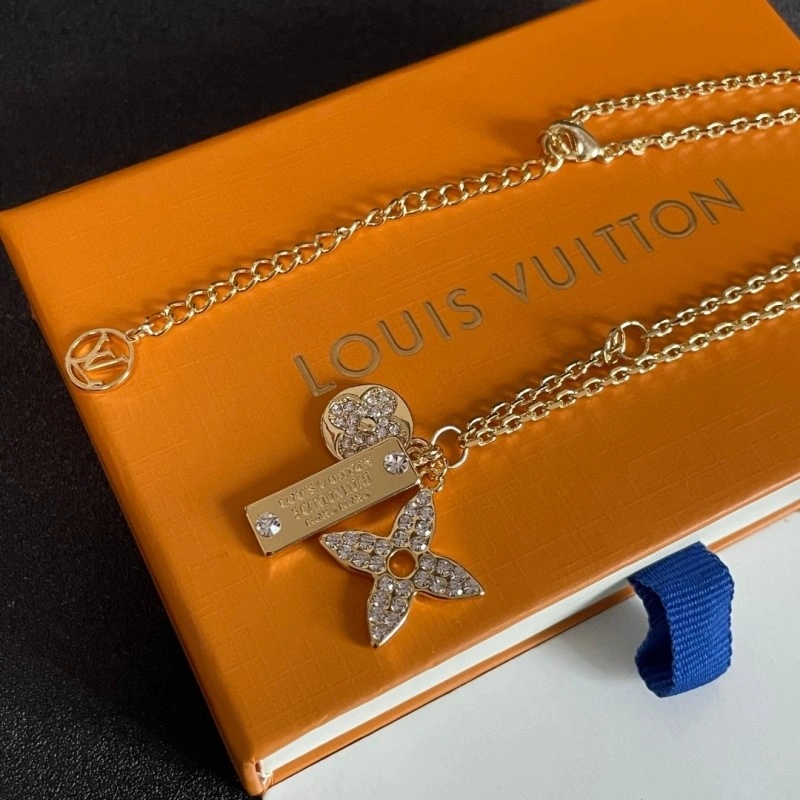 FastDry Louis Vuitton Necklaces 247817