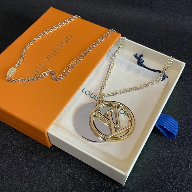 Louis Vuitton Necklaces Soft 247827