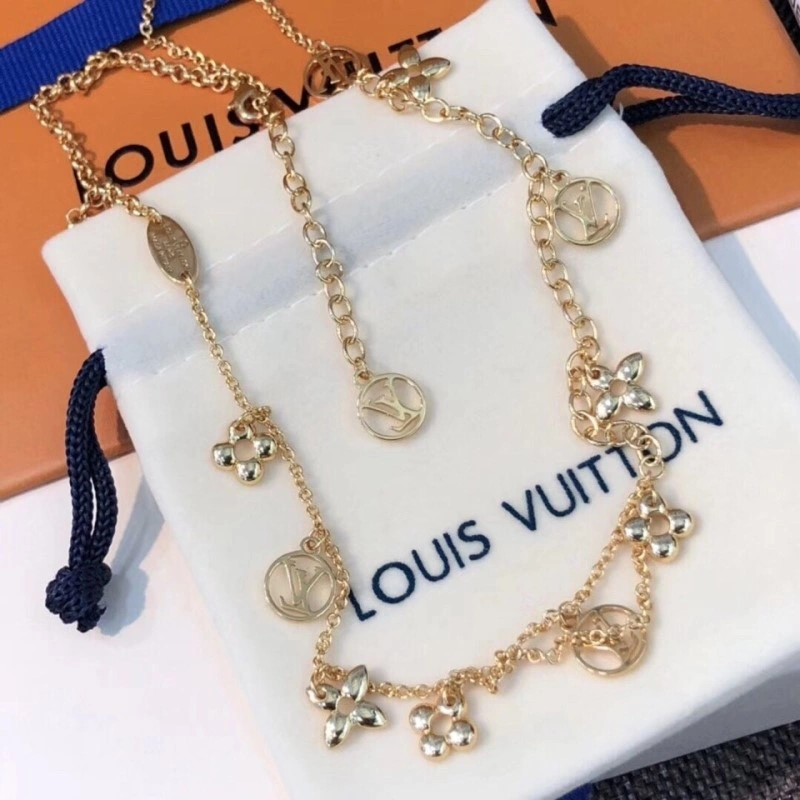 ZipUp Louis Vuitton Necklaces 247813
