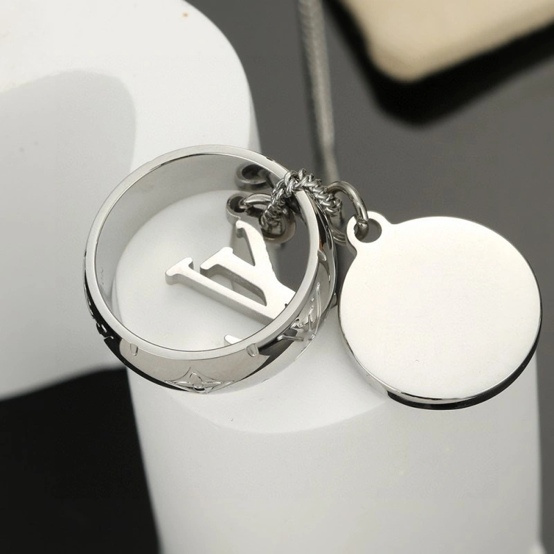 Louis Vuitton Necklaces Bold 247818