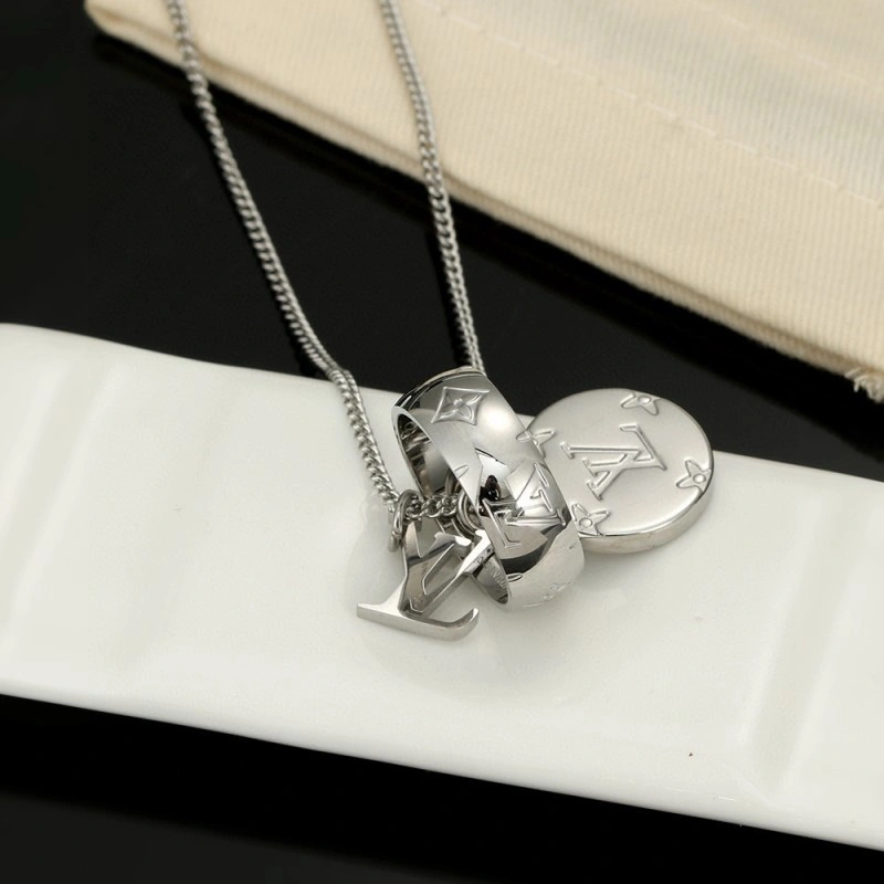 Louis Vuitton Necklaces Bold 247818