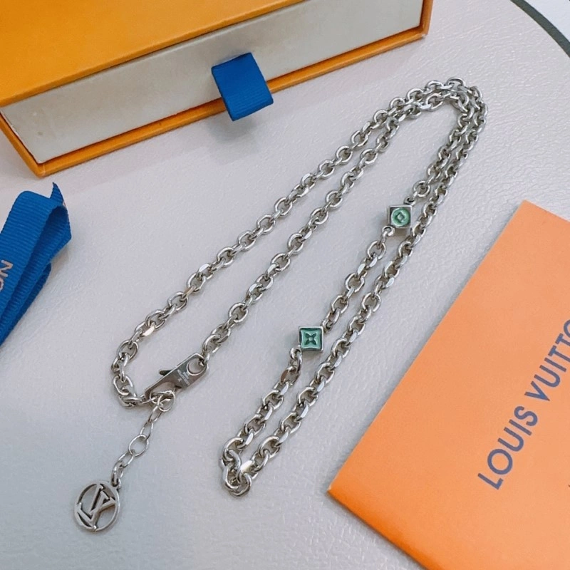 Louis Vuitton Necklaces Sleek 247803
