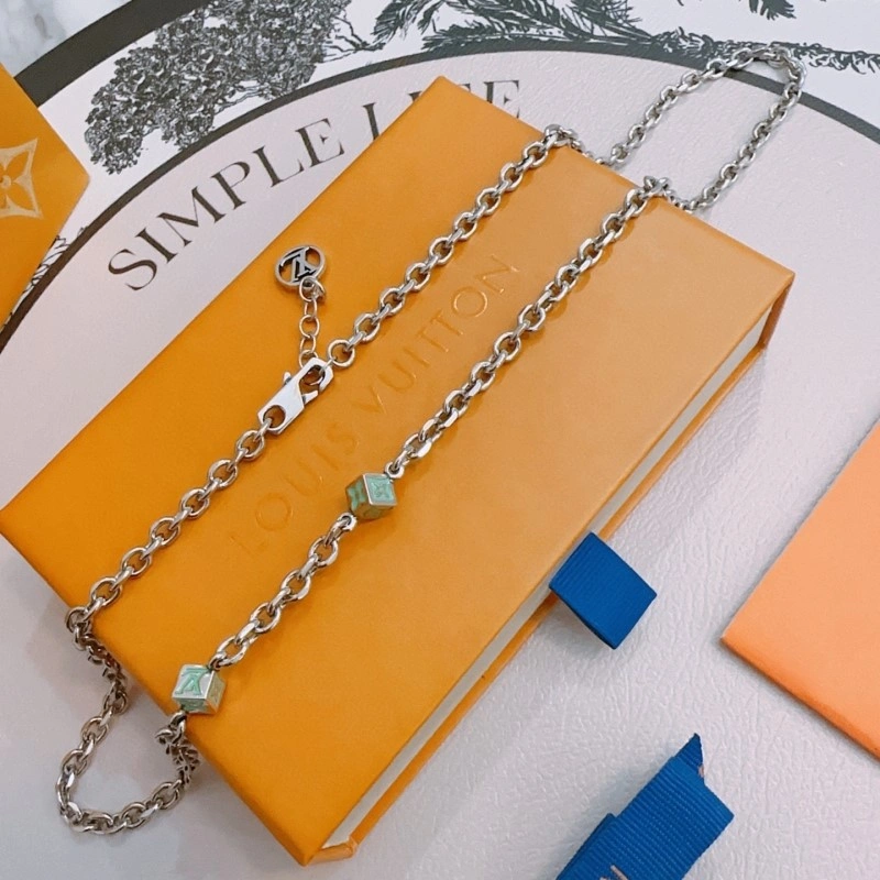 Louis Vuitton Necklaces Sleek 247803