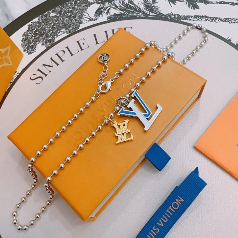 Louis Vuitton Necklaces Sporty 247814