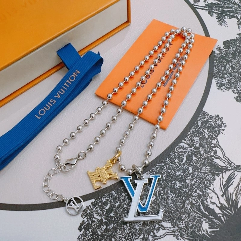 Louis Vuitton Necklaces Sporty 247814
